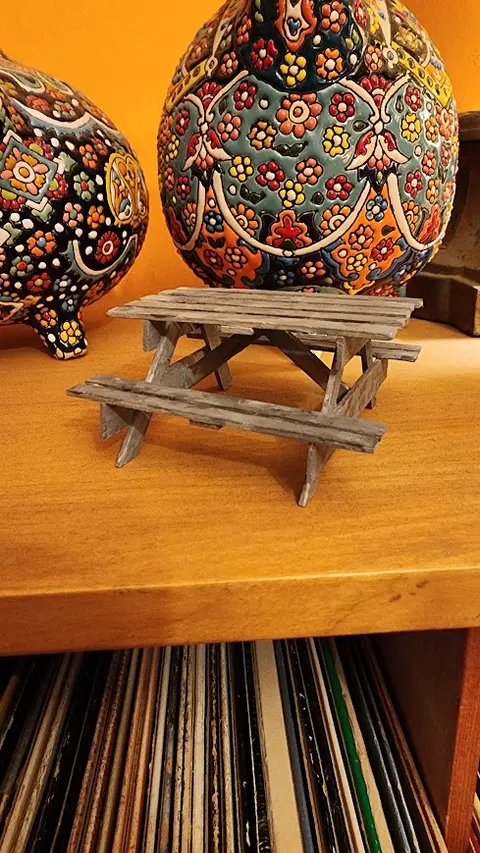 picnic table